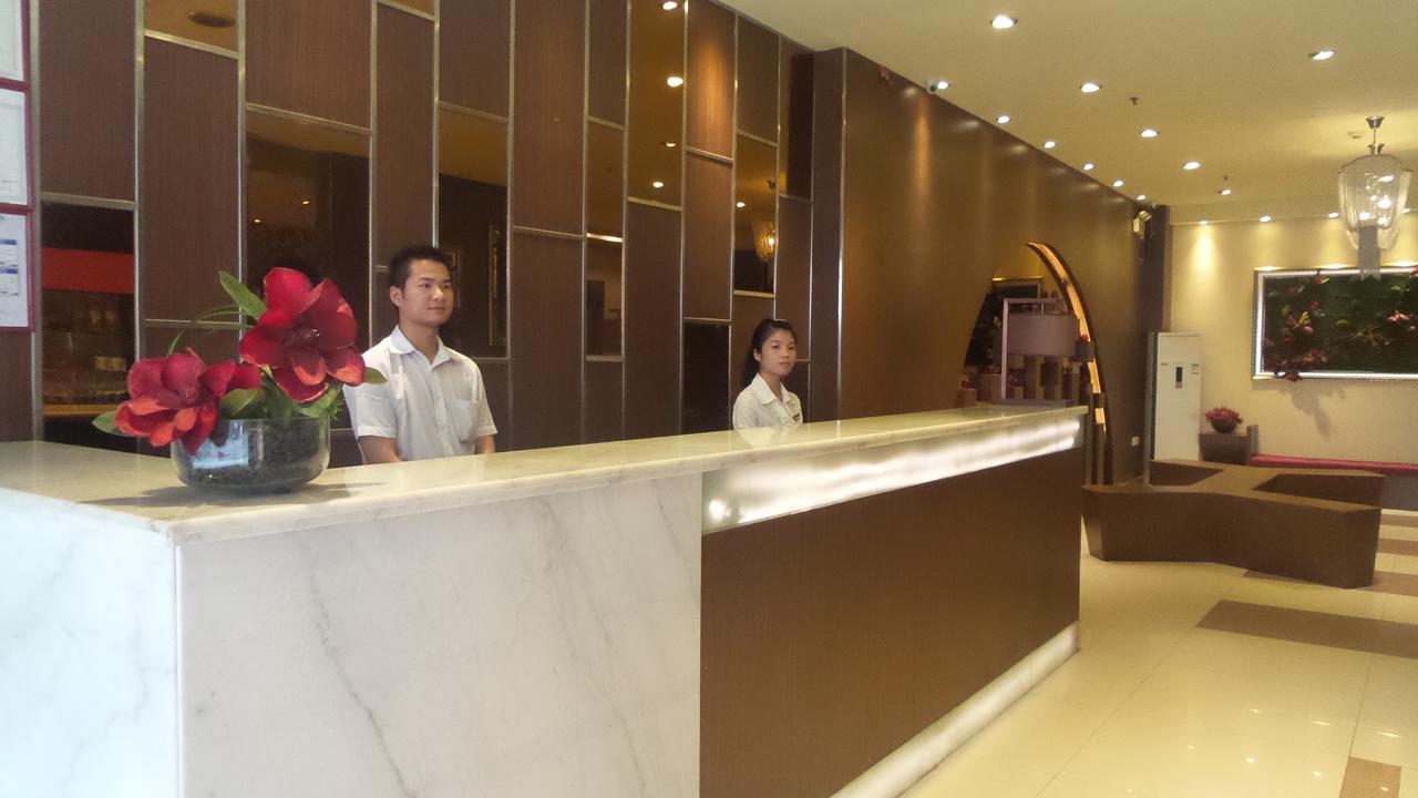V8 Hotel Xilang Subway Branch Cantón Exterior foto
